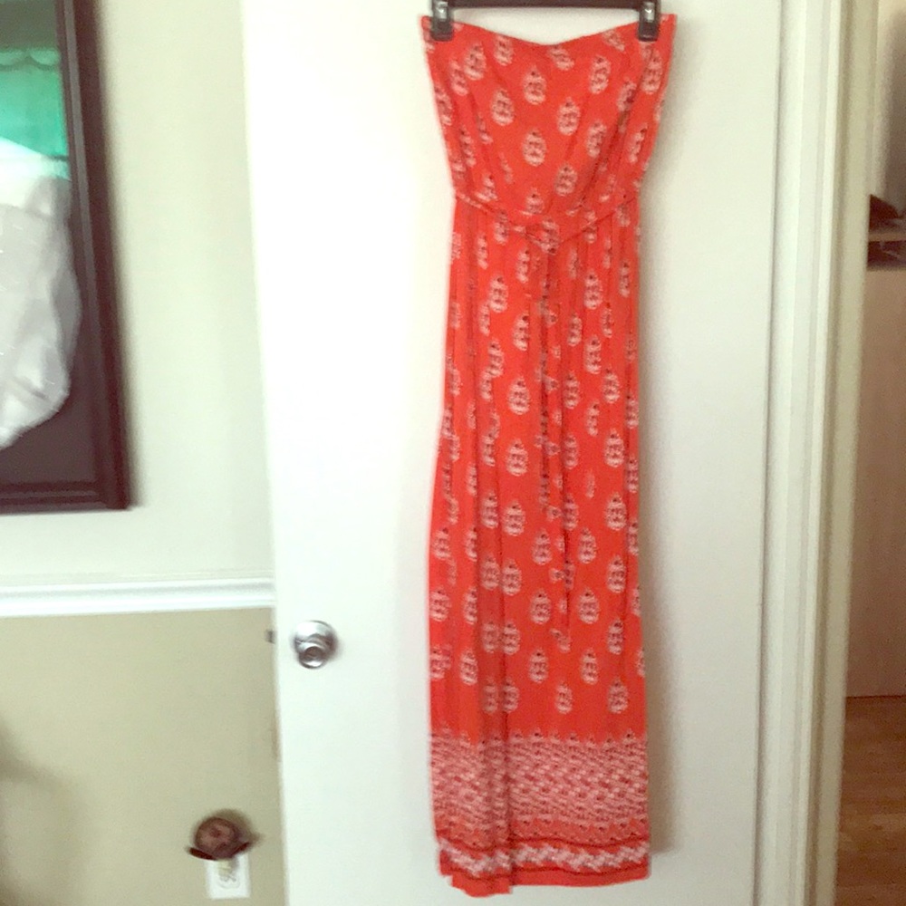 Super cute Strapless Maxi Dress
